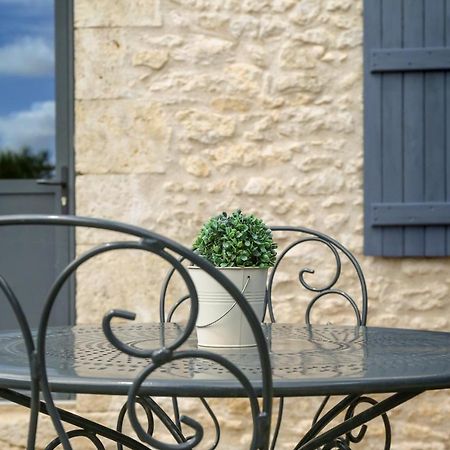 La Maison Villa La Chapelle-Saint-Martin-en-Plaine ภายนอก รูปภาพ